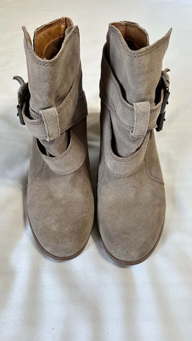 Mossimo Supply Co. Women's Taupe Suede Buckle Ankle Boots Booties Size 9.5